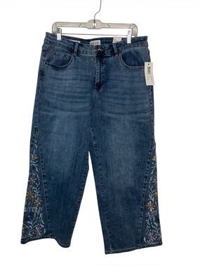 NWT Women’s Tribal - Audrey Wide Crop Embroidered Sz 14